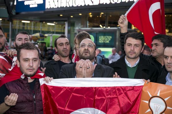 Başarı Times Meydanı’nda Kutlandı