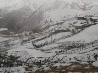 Yaylalar Beyaza Büründü