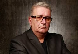 Cüneyt Ülsever Köşe Yazarlığını Bıraktı