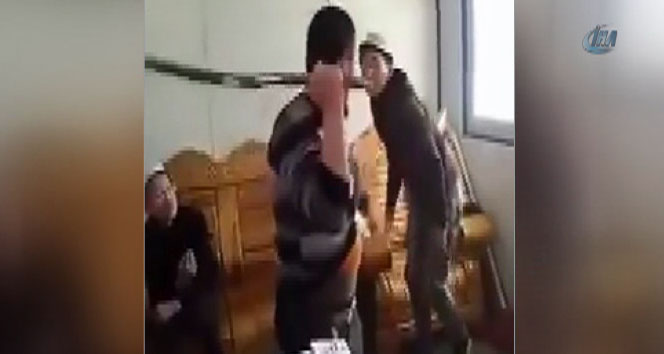 Kazak Öğretmenden Öğrencilerine Feci Dayak