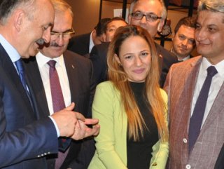 Atanamayan Kız Müezzinoğlu'nun İş Teklifini Reddetti