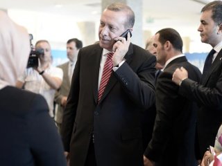 Dikkat Çeken Telefon! Teyit Etti