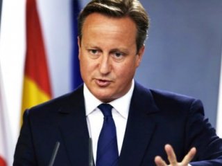 Cameron'dan Davutoğlu'na tebrik telefonu