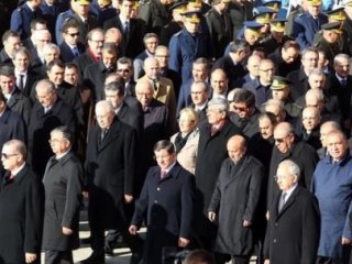 Bahçeli'den Anıtkabir Açıklaması