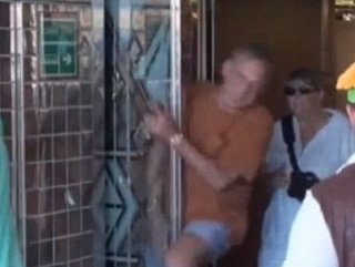 Kapı Çarptı. Servet Sahibi Oldu