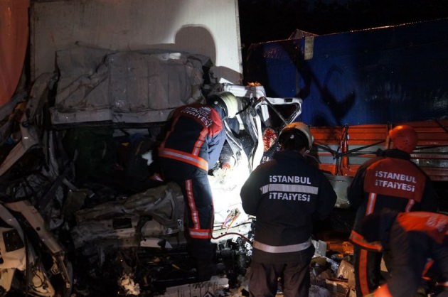 İstanbul'da Zincirleme Kaza! TEM Kapandı