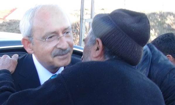 Kılıçdaroğlu O Şehidin EvineYine Gitti