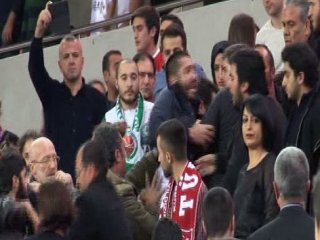 Türkiye-İsrail Maçında Olaylar Çıktı