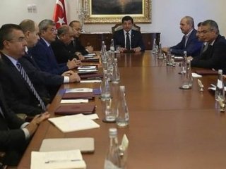 Davutoğlu Güvenlik Toplantısı Düzenledi