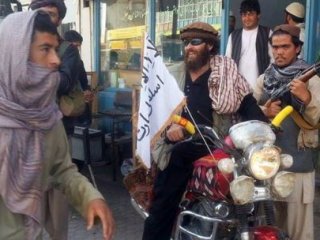 Afganistan'ın Bir İlçesi Taliban'dan Kurtuldu