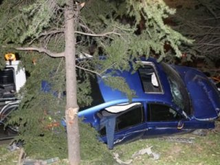 Bursa'da Otomobil Takla Attı: 3 Yaralı