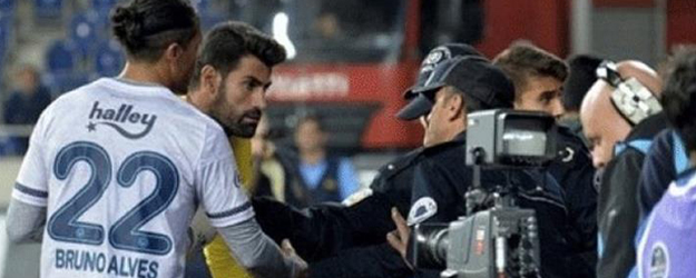 Volkan Demirel'e Küfreden Taraftarlara Ceza