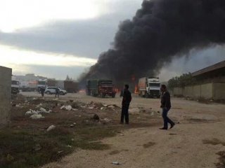 Rusya İnsani Yardım Tırlarını Vurdu