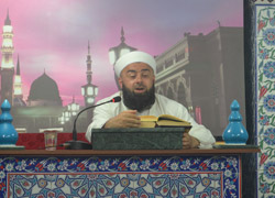 Kılık kıyafet ayrımı çağdışı bir davranış