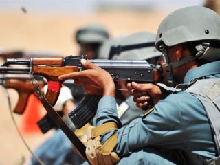 Rusya'dan Afganistan'a 10 Bin Kalashnikov!