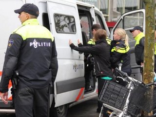 Hollanda’da Irkçı Gösteri