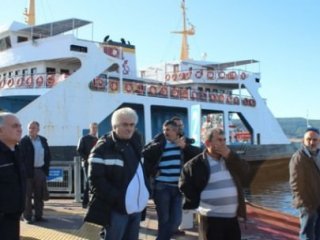 Arabalı Vapur İskeleye Çarptı: 13 Yaralı