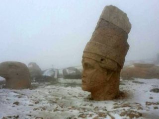 Nemrut Dağı Beyaza Büründü
