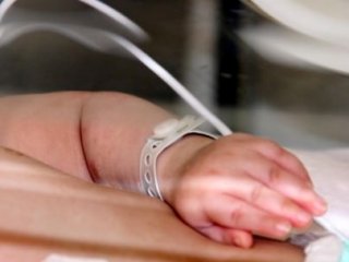 Bebek Kaçırmaya Mikroçipli Bileklik Önlemi