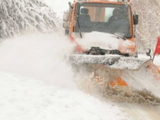Ardahan'da kapanan köy yolları açıldı