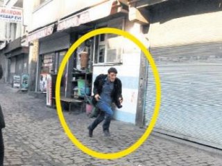 Şoförün İşaretini Görüp 2 Polisi Şehit Ettiler