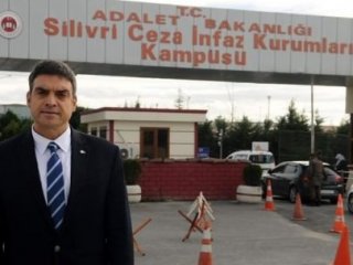 Umut Oran'dan Dündar ve Gül'e ziyaret