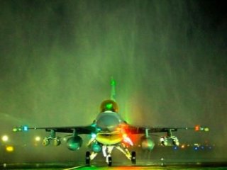 10 Tane F-16 Savaş Uçağı