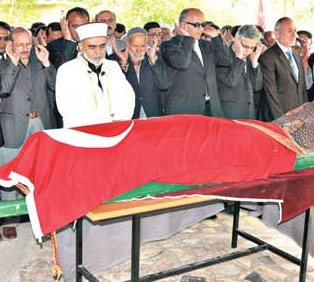 PKK imamı gözünden vurmuş
