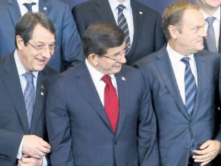 Rum Liderden Davutoğlu İtirafı