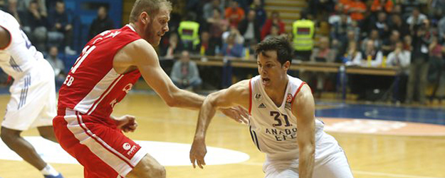 Anadolu Efes'ten Kritik Galibiyet
