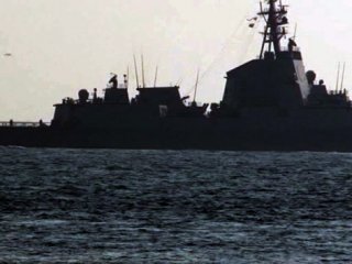 NATO Gemileri Çanakkale'yi Karanlıkta Geçti