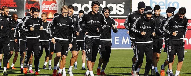 Beşiktaş'ta İki İsim Lizbon'a Götürülmedi