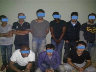 Yakayı Ele Verdiler