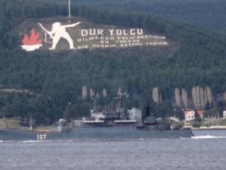 Rus Savaş Gemisi Çanakkale Boğazı'ndan Geçti
