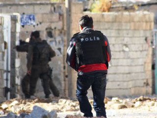 Sur'da Çatışmalar Sürüyor: 1 Polis Yaralı