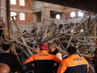 Cami İnşaatında Göçük: Yaralılar Var!