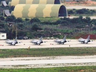 ABD F-15'lerini İncirlik'ten Kaçırdı