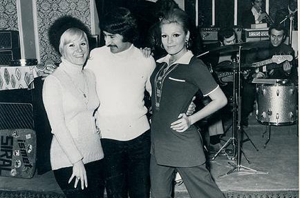 Ünlü Sanatçı  Hastaneye Kaldırıldı