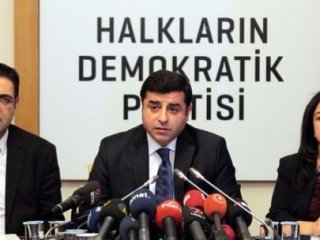 Demirtaş'tan Hendek Kazan Teröristlere Destek