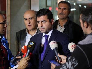 Demirtaş Moskova'da HDP Ofisini Açamadı