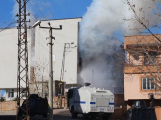 Hainler Kamu Binasına  Saldırdılar!