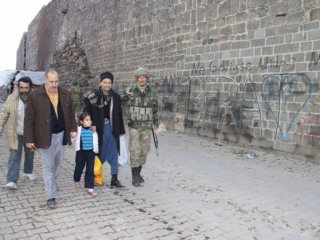 Askere Halk Desteği!