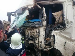 Zincirleme Trafik Kazası: 2 Yaralı