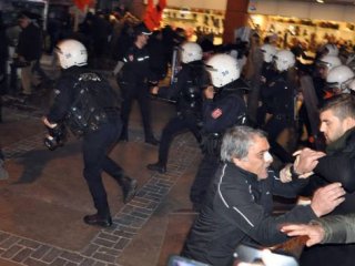 HDP İzmir eş başkanları gözaltına alındı