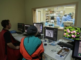 Delik Kalp Ameliyatsız Onarıldı