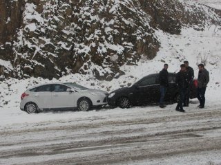 Kar Kazaları Beraberinde Getirdi