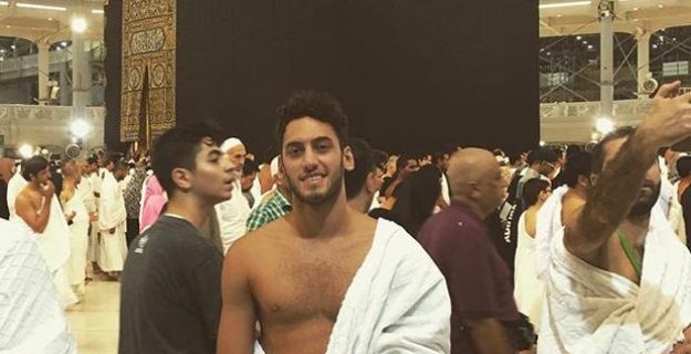 Kabe'de Gözyaşlarını Tutamadı!