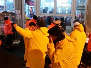 Çorba Dağıtıldı Çöpler Alındı