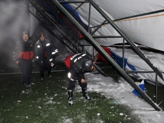 Kara Daha Fazla Dayanamadı