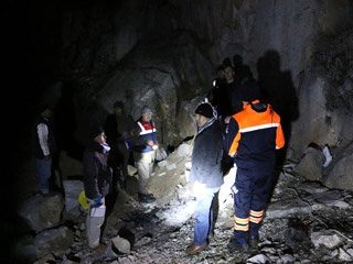 Define Ararken Canından Oldu